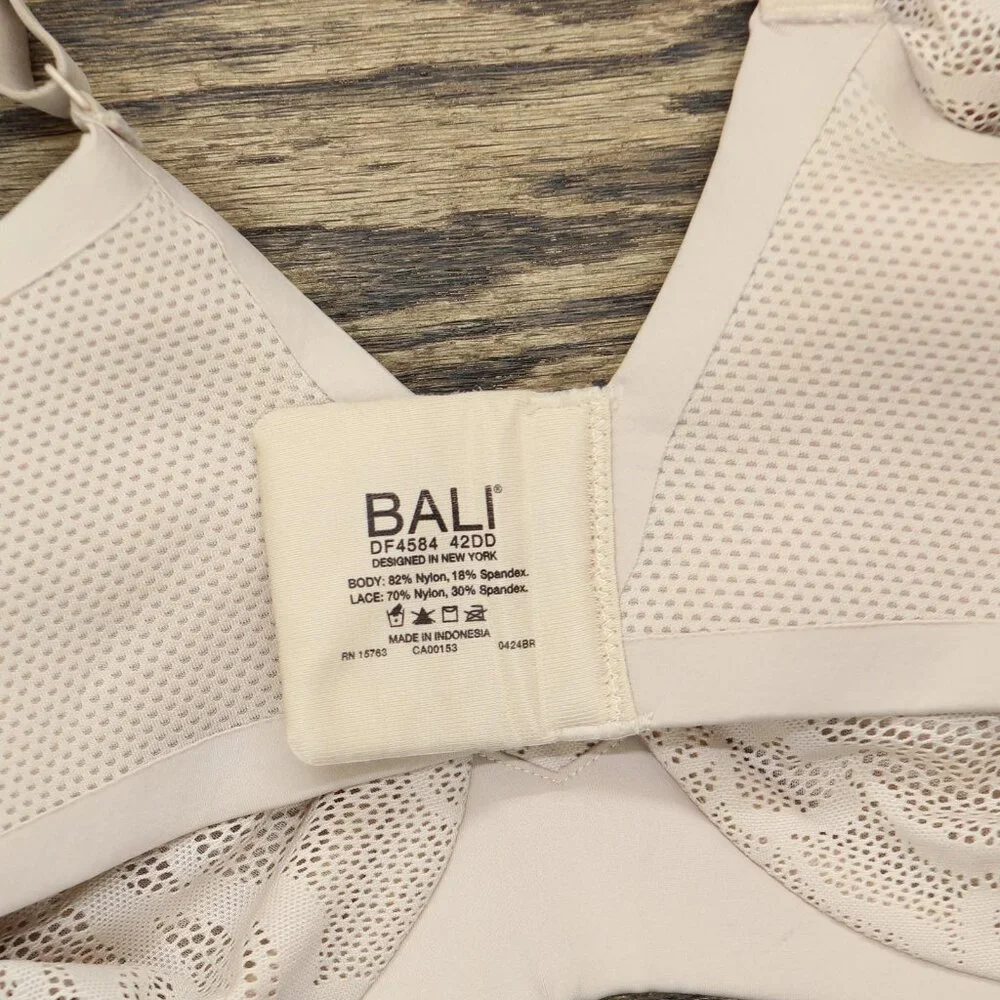 Bali Womens Underwire Coolest Smoothing Moisture-Wicking Bra Almond Brown 42DD